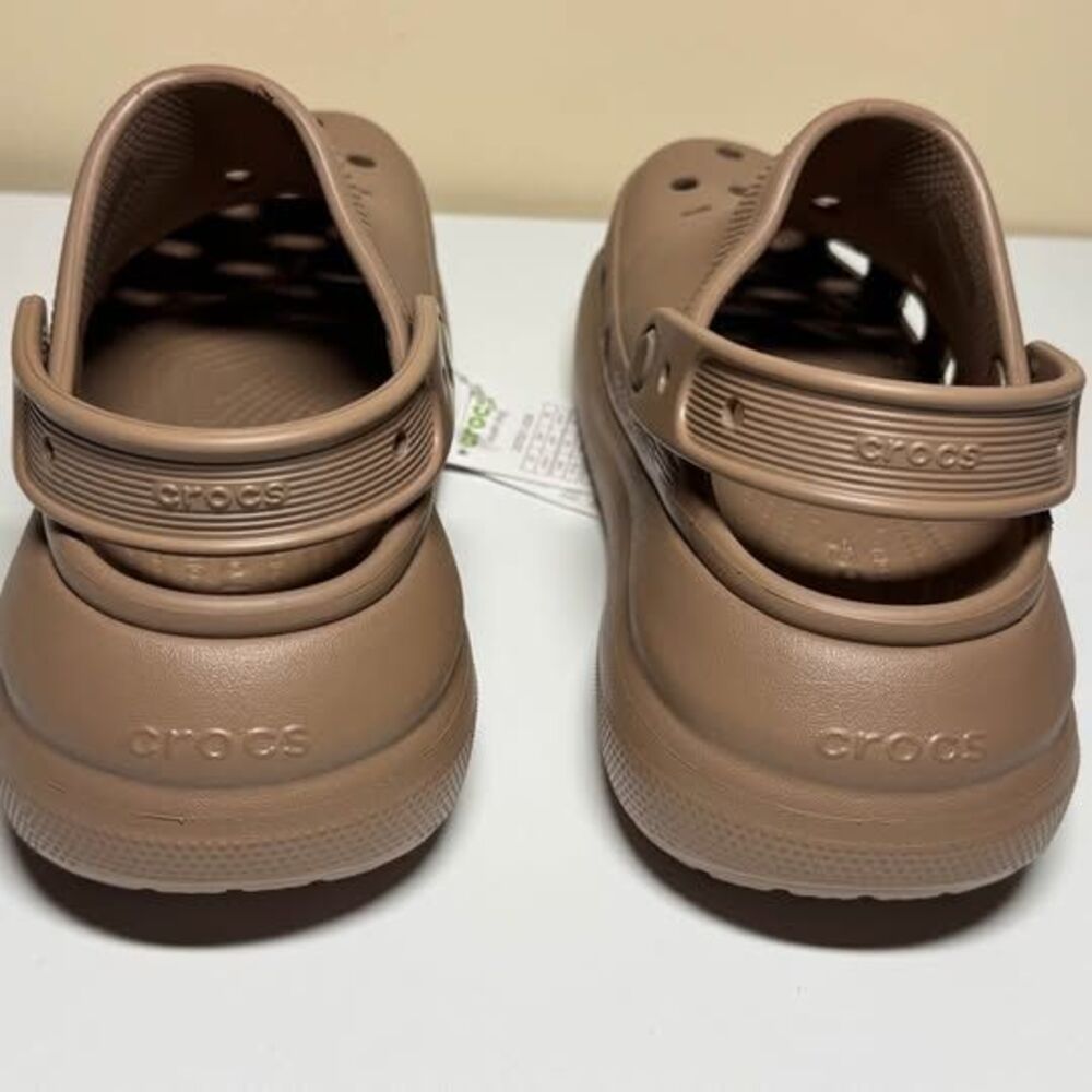 Crocs Classic Crush Clogs Latte Tan Platform Unisex M5 / W7 NWT - Picture 3 of 7
